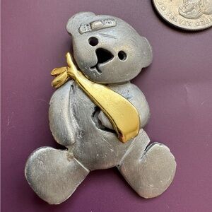 Vintage Ultracraft Pewter Bear Brooch